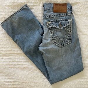 TRUE RELIGION - Billy Super T jeans in a size 30